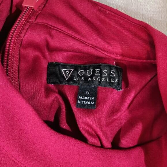 Elegant Red Sleeveless Dress - Picture 6 of 10